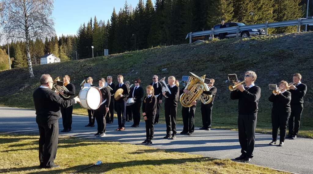 Hedalen musikk-korps på Hedalsheimen 2019. Foto: Arne Heimestøl