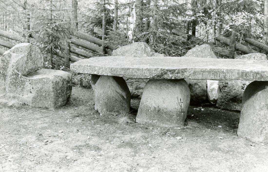 Bordet på Bautahaugen