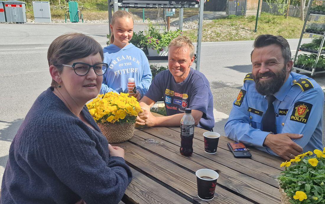 Marit Hougsrud, Heidi Strandbråten Kjensrud, Roger Kjensrud og Bård Høston. Foto: Arne Heimestøl