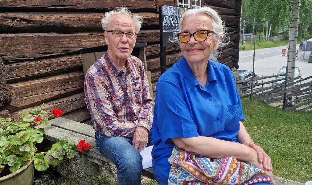 Knut og Snefrid Hagen er med i Bautahaugens Venner. Foto: Arne Heimestøl