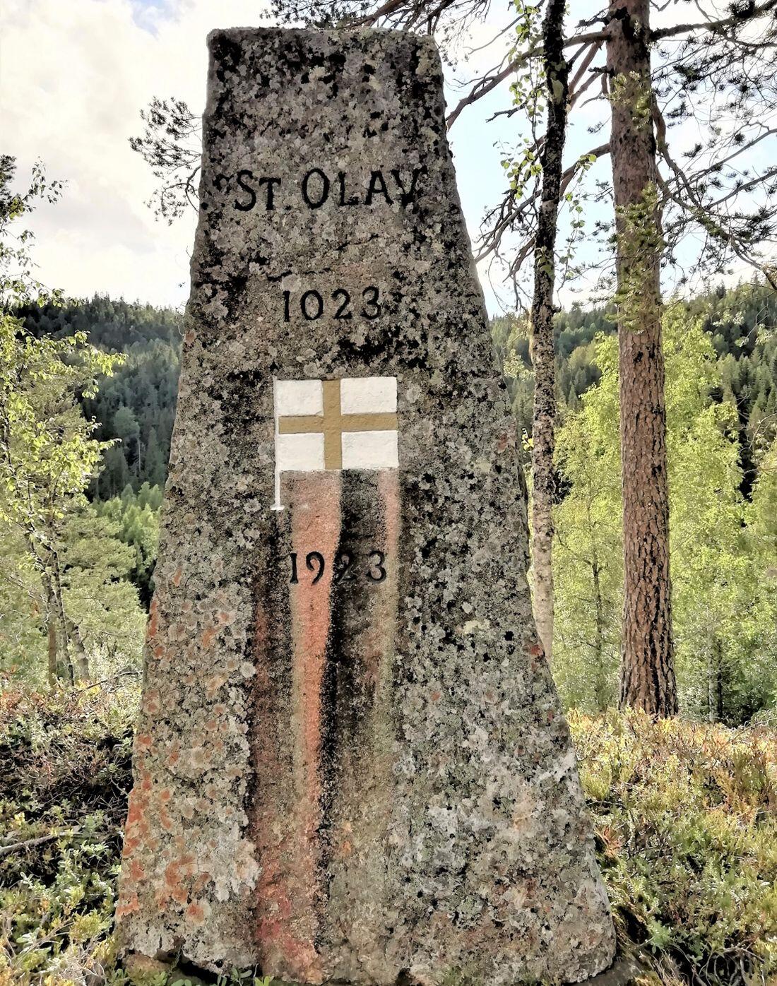 Olavssteinen på Vatneberget. Foto: Sigrid Haugen