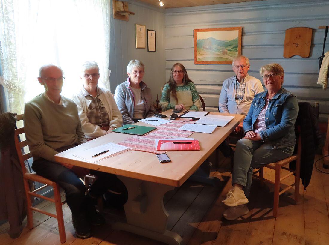 Fra venstre: Trygve Langedrag, Anne Grethe Bøen, Sigrid Haugen, Anne Karin Eid, Halstein Heiene, Åse Østgård Hagen