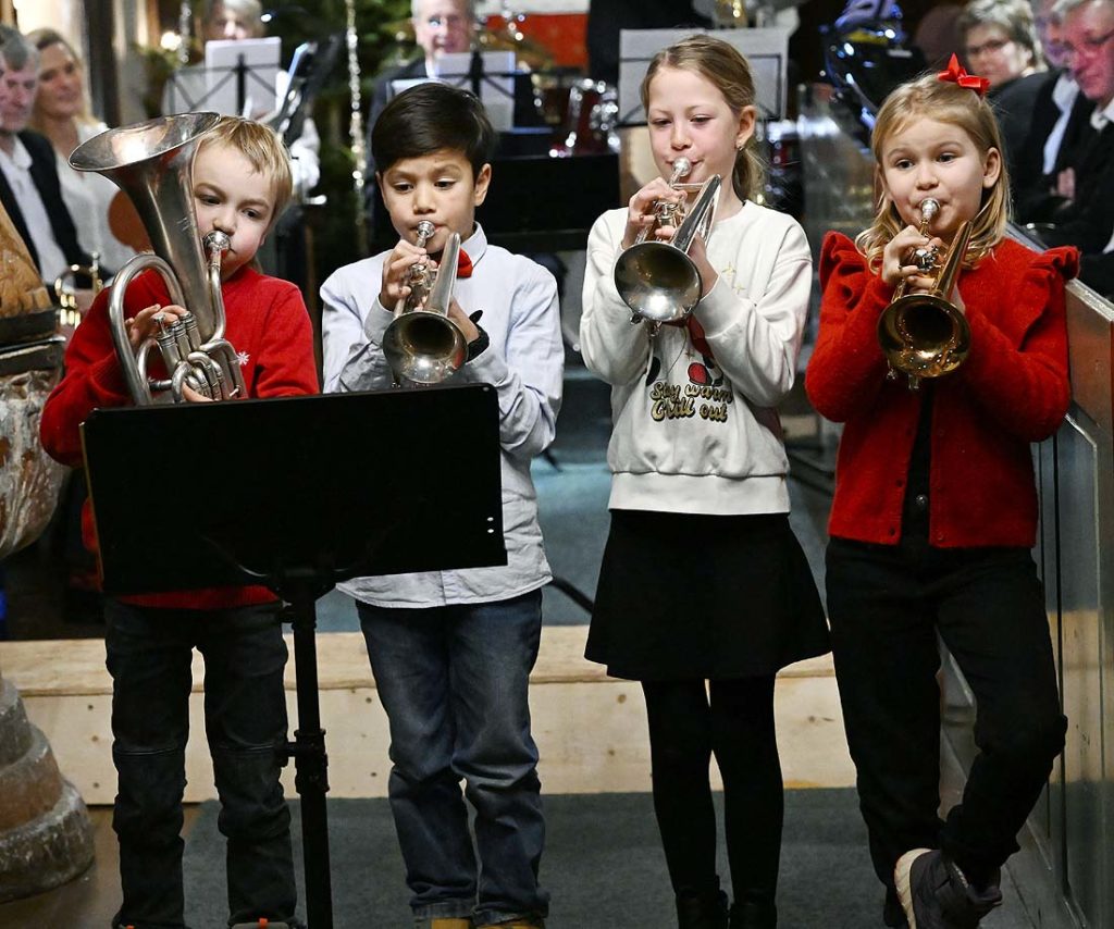 Korps i skolen. Foto: Arne G. Perlestenbakken