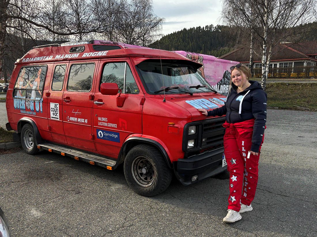 Hannah var den eneste rødrussen fra Hedalen. Hannah var den eneste rødrussen fra Hedalen.