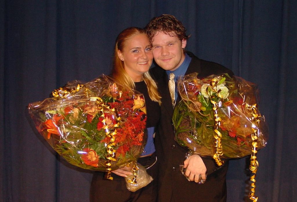 Cecilie Holter Næss og Cato Skimten Storengen fikk Sør-Aurdal kommunes kulturpris i år 2000.