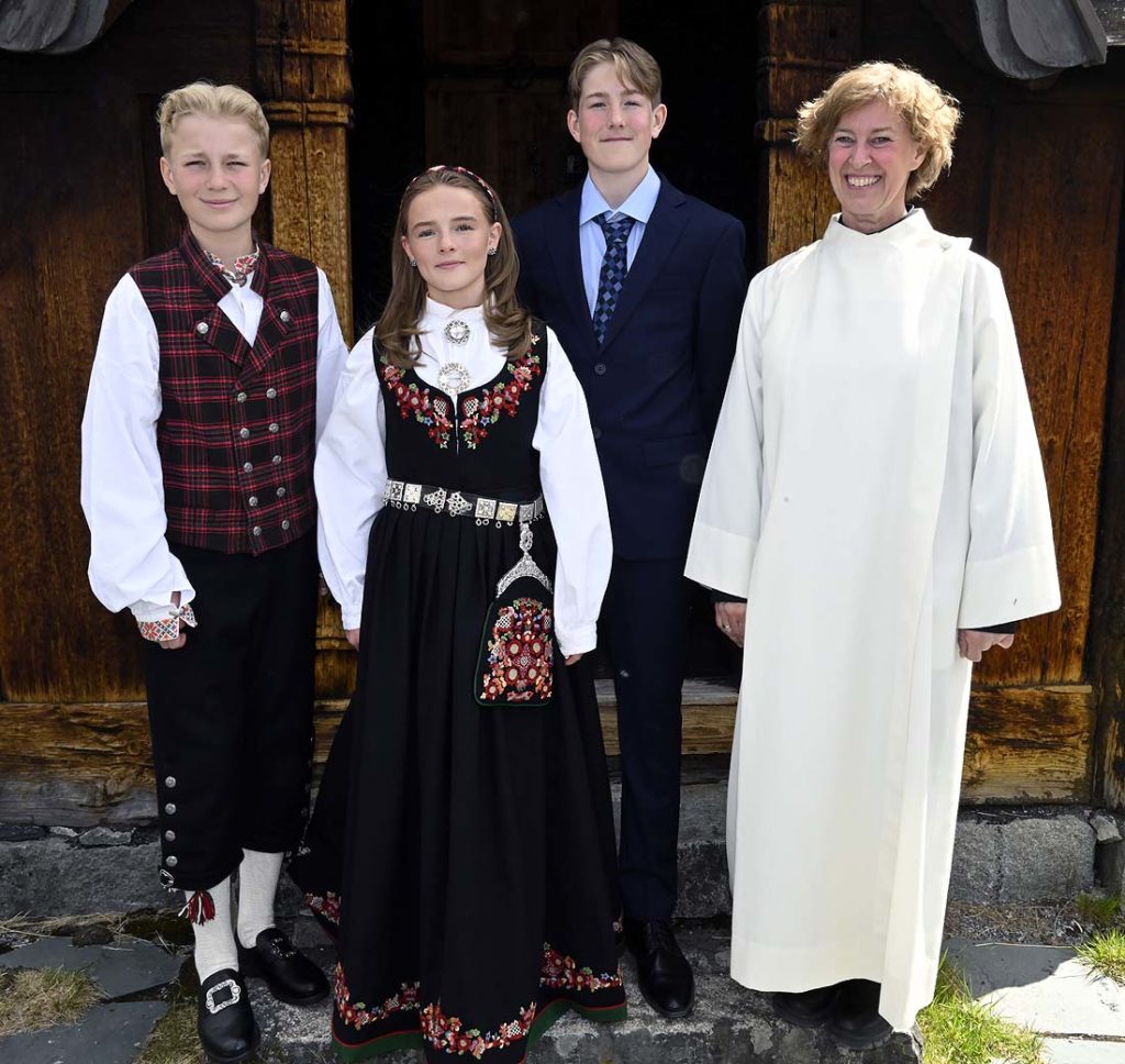Konfirmantene og Solgunn