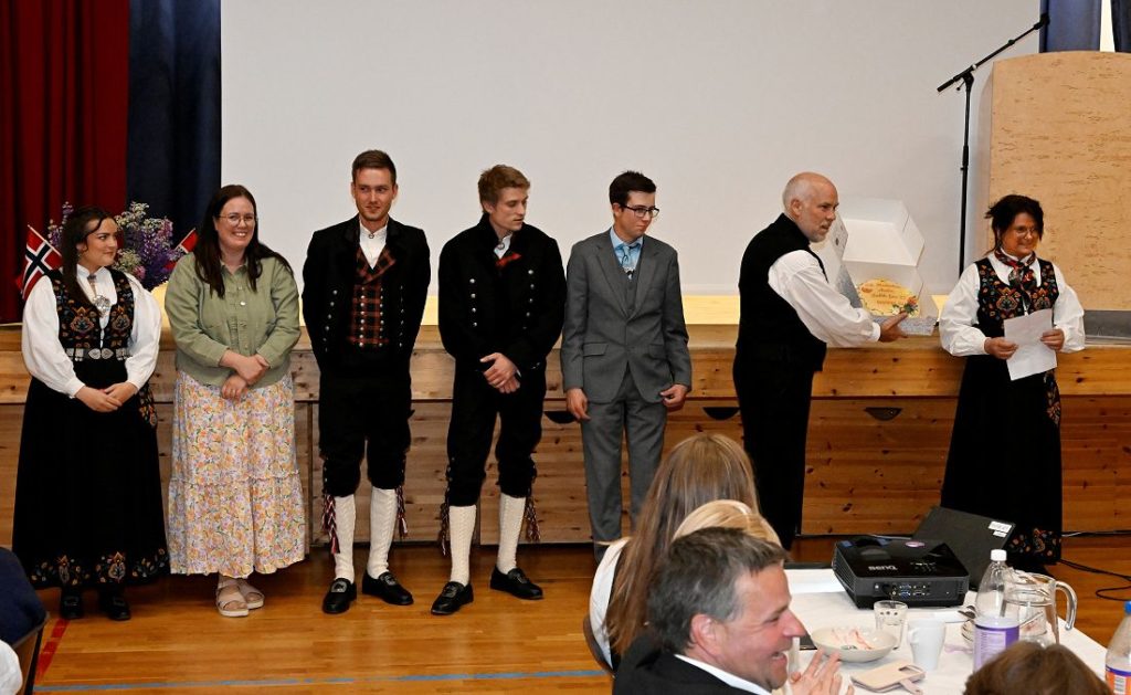 Kakeoverrekkelse. Foto: Arne G. Perlestenbakken