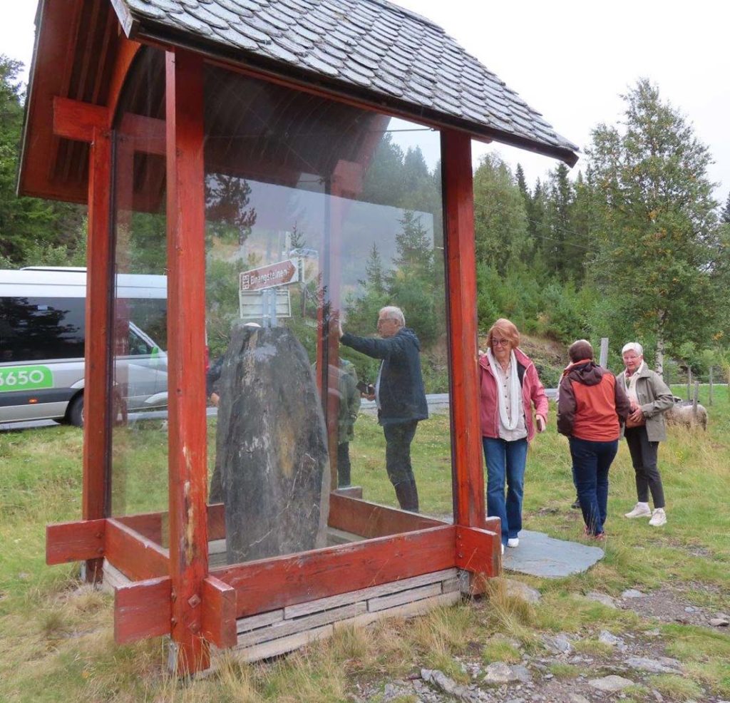 Einangsteinen